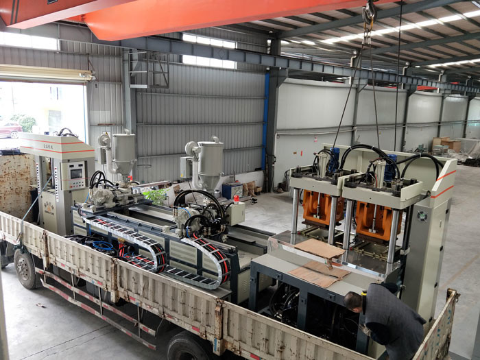 220 Ton Two Station 2 Injectors TPU TR PVC TPR Sole Making Machine