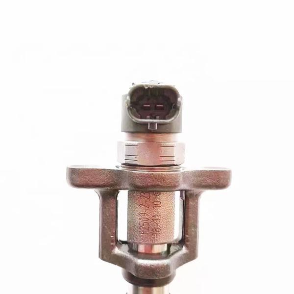 Car Parts Accessories 0445120048 Sany Kubota Fuel Injector Assembly 4M50