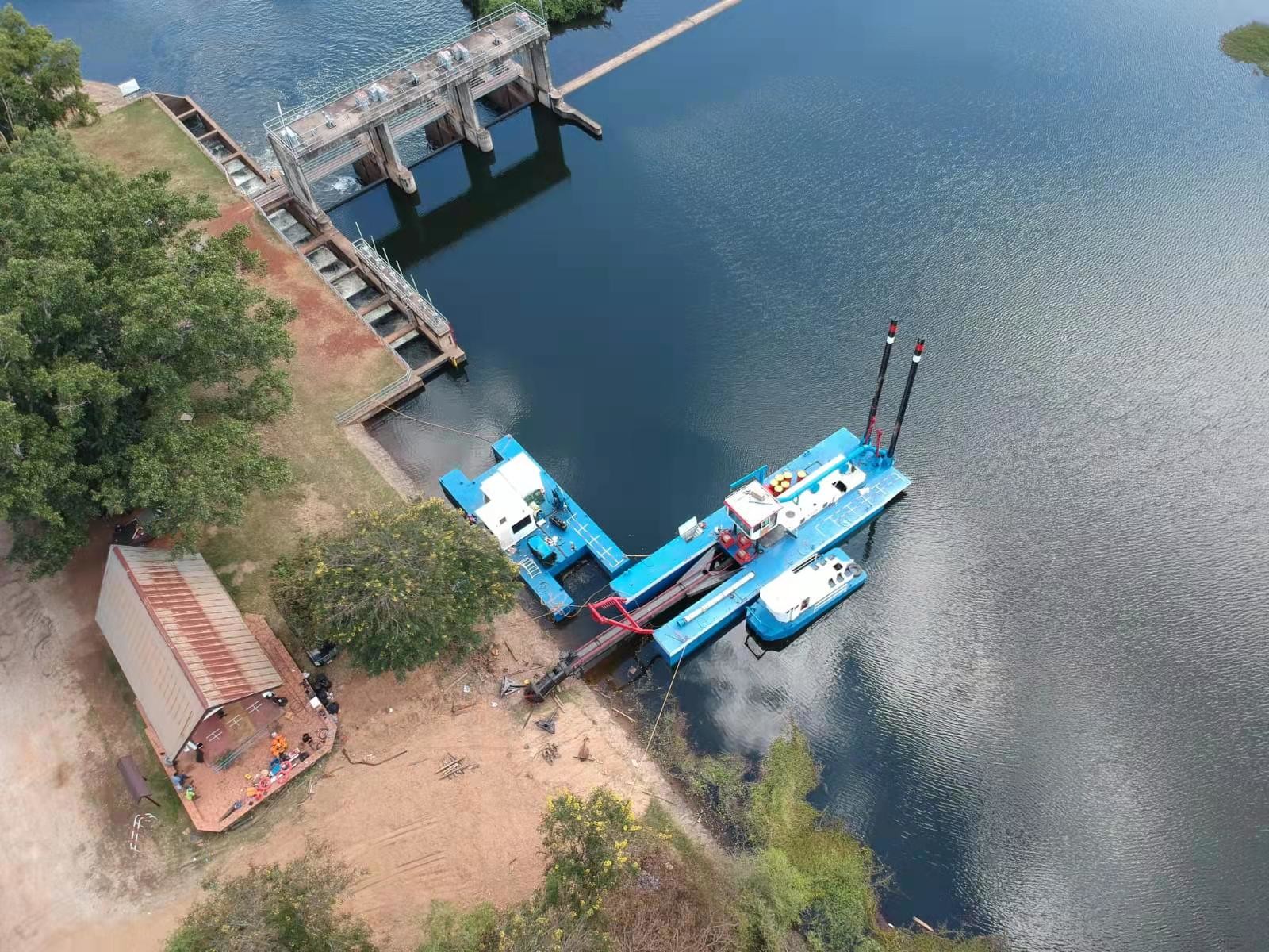 Weichai Diesel Engine Cutter Suction Dredger 14 Inch With Tug Boat