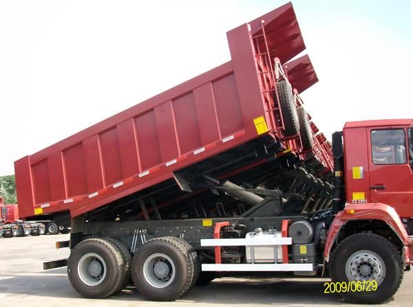 HOWO 266hp dump Truck / tipper truck fuel tank 300L with 16.5m3 cargo box volume
