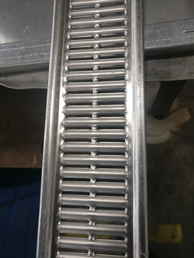 3004 Material 1.5mm Thickness Radiator Header Plate Two Rows