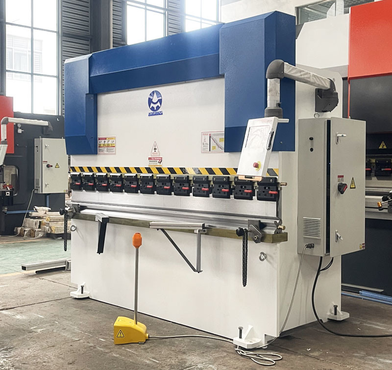 Touch Screen 63T2500MM Brake Bending Fold Servo Motor CNC Press Brake Machine