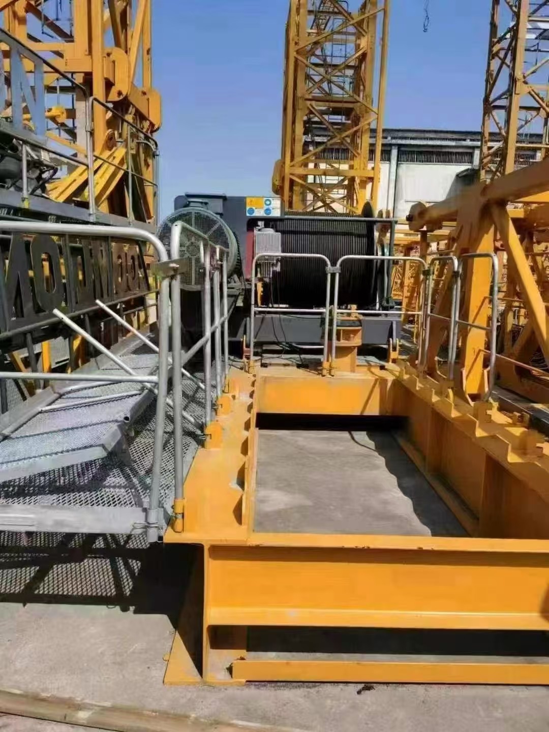 2022 Special Zoomlion Tower Crane with 11.4m Amplitude and 100m/min Luffing Speed