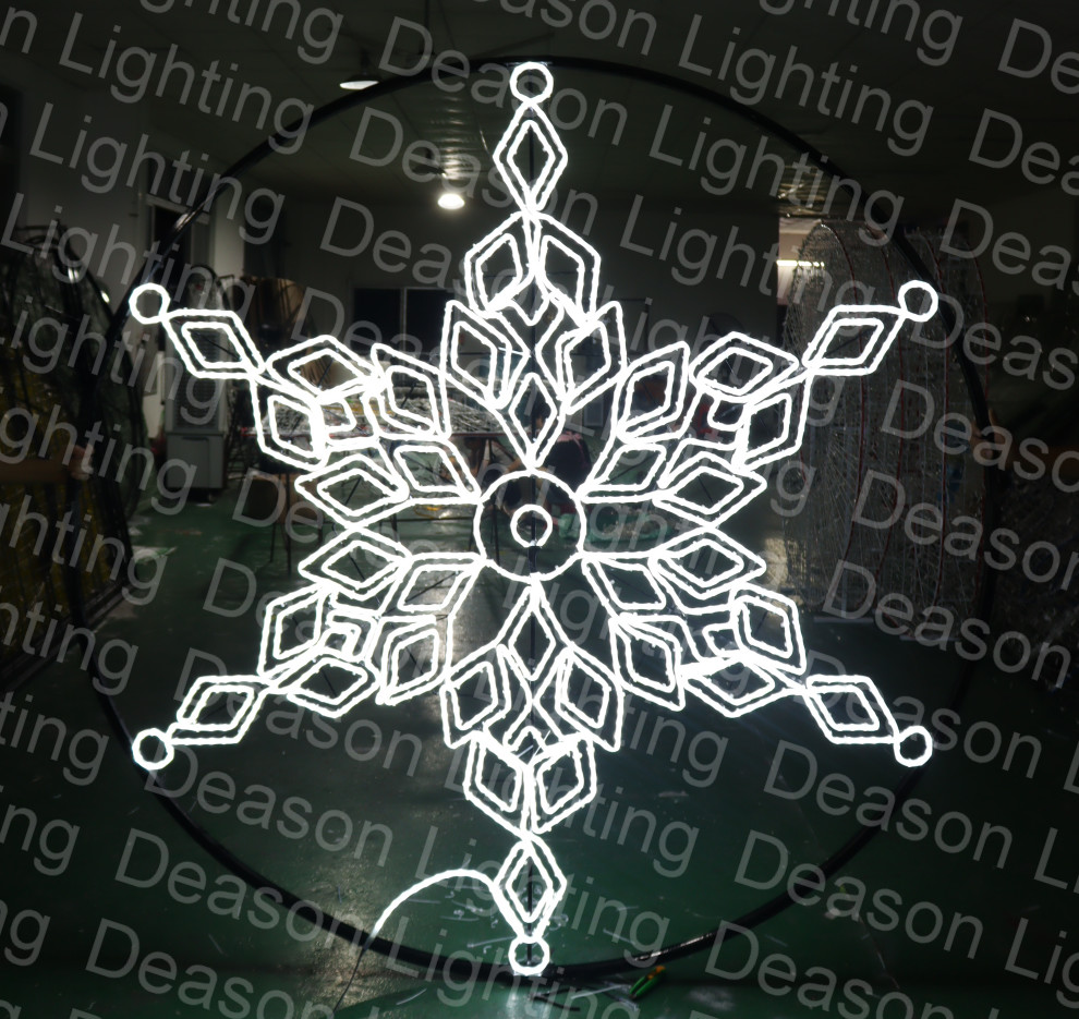 giant snowflake outdoor christmas decorations