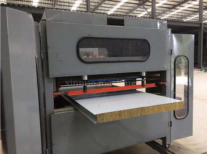 Thermal Insulation Waterproof PU EPS Rock Wool Sandwich Panel Production Line