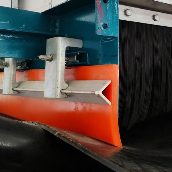 Bulk Material Spillage Conveyor Skirt Board 8mm To 20mm Thick Polyurethane