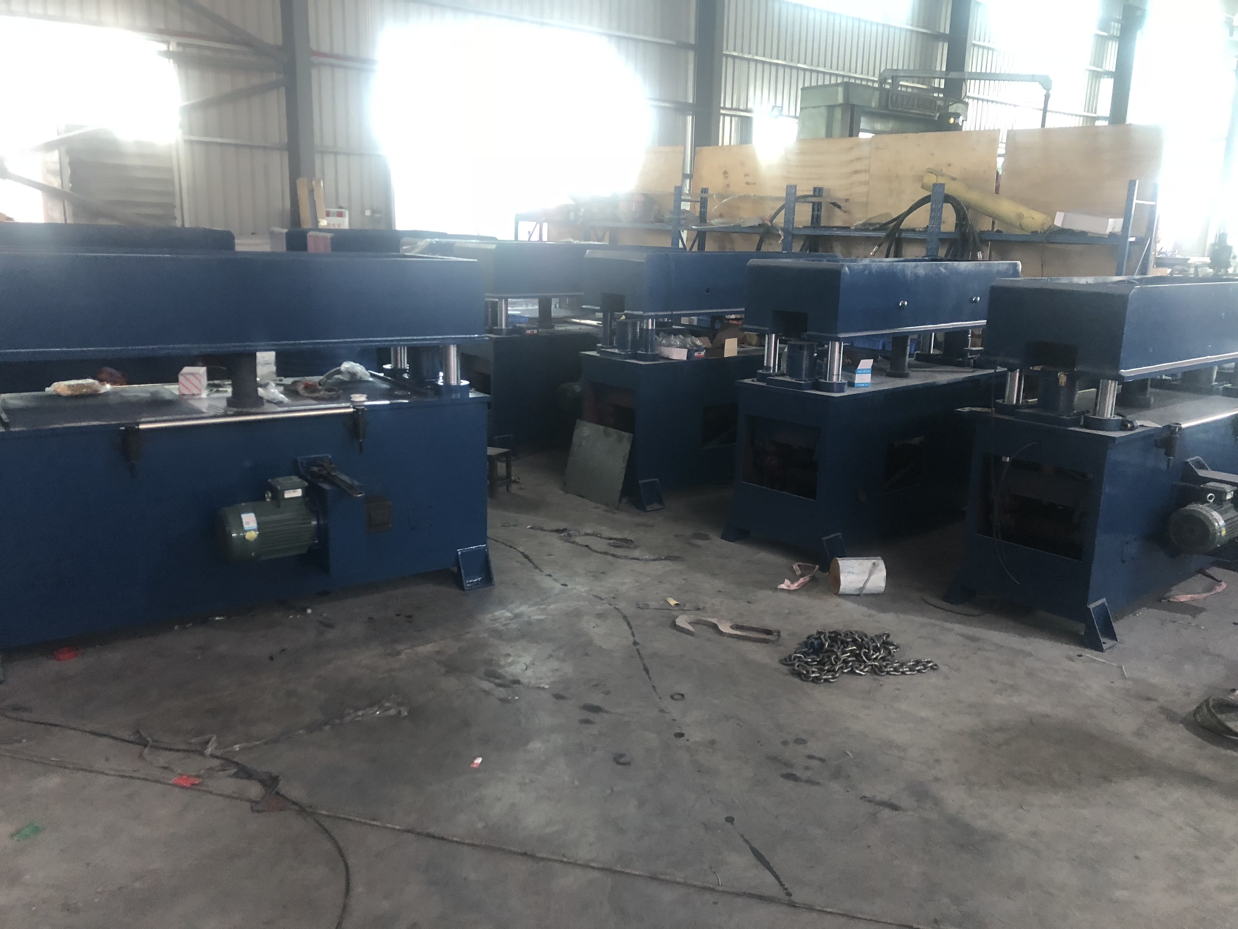 Wood Packaging Type 80T/100T/120T/150T Hydraulic Wahser Sponge Blister Die Cutting Punching Machine