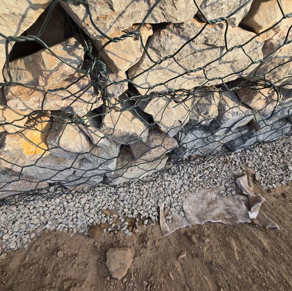 Heavy Zinc Coated Woven Iron Gabion Box For Stones Drainage Canal Reinforcement