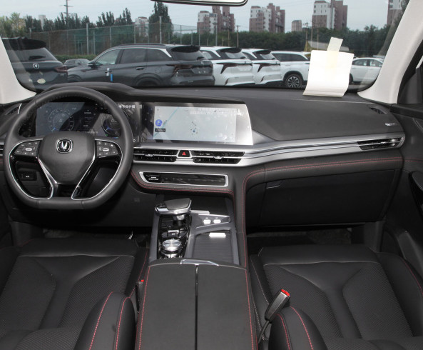 Changan CS75 PLUS 2022 2.0T Automatic Flagship Version Gasoline Compact SUV 2.0T 233HP L4