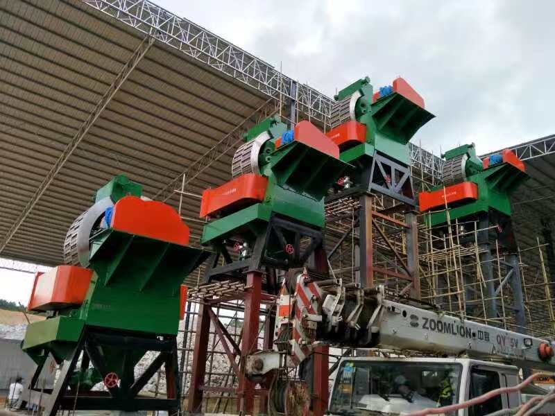 Vertical ring high gradient magnetic separator is sutiable for metal ore rough selection and non-metallic mineral