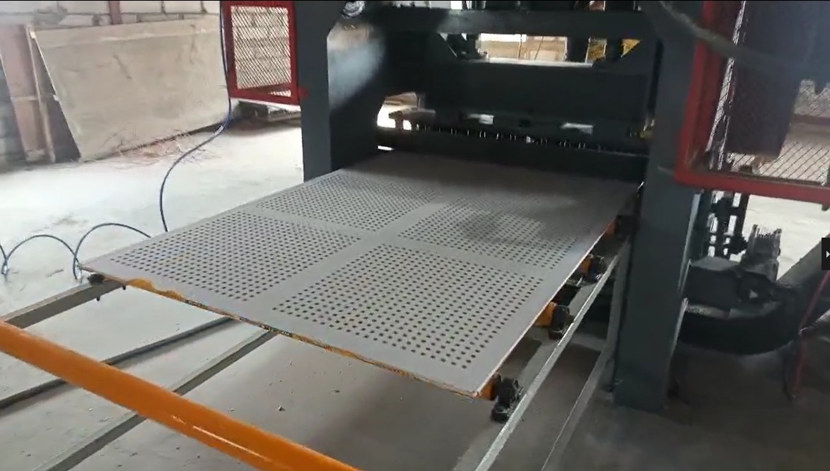 Full Automatic Sheet Perforation Machine with 1 Pc/minute Capacity Punching Board Making Machine