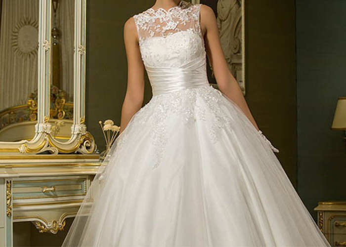 Over Knee Short Short Fitted Wedding Dress White Sleeveless With Buttons