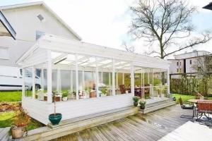Wholesale Outdoor OEM ODM 6063 T6 Anti Theft Aluminium Sunroom from china suppliers