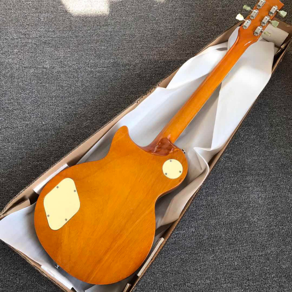 2019 Wholesale electric guitar 6 strings and back radion electric guitar solid body Free shipping