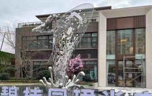Wholesale 4.0M High Jumping Whale 316L Stainless Steel Statues For Estate Decoration from china suppliers