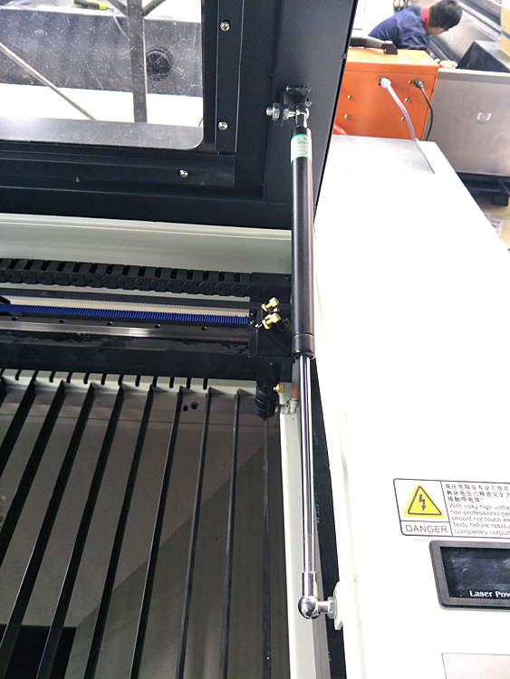 6090 CNC CO2 Laser Cutting Engraving Machine With Multi Axis Transmitting System