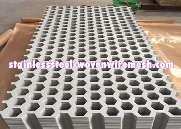 Quality High Tensile Strength Perforated Metal Sheet Stainless Steel Rust Resistance for sale