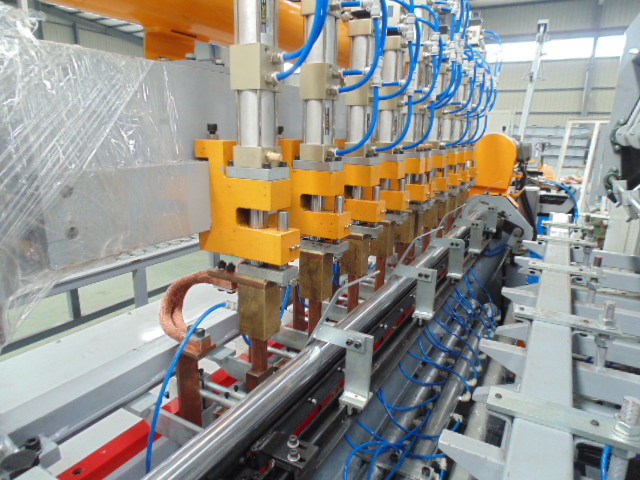 Double / Reverse 440V Automatic Wire Mesh Welding Machine Pneumatic