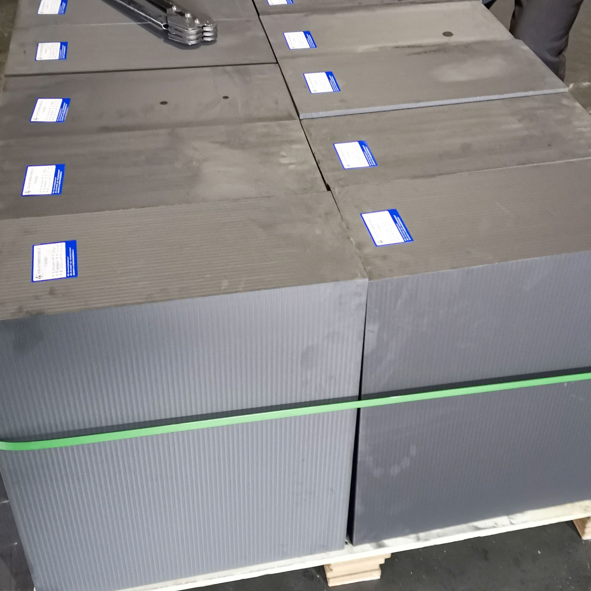 OCE-5S Isostatic Graphite with High Hardness High Density