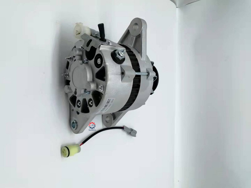 EX200-6 6BG1 E320D 8970466950 Excavator Engine Parts 24V Alternator 40A 60A