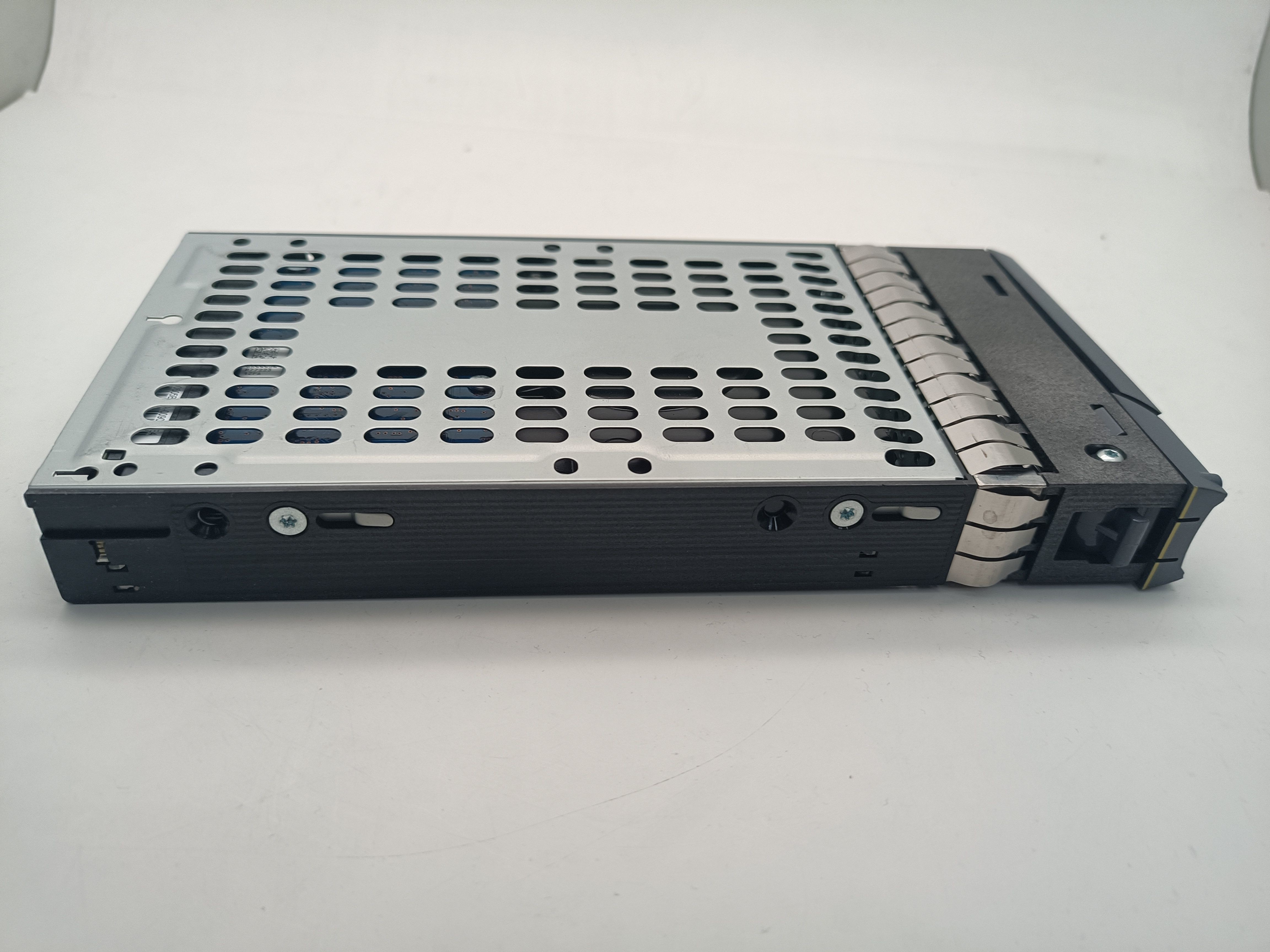 NetApp X308A-R5 46X9931 3TB 7.2k RPM 6Gbps SATA hard drive for NetApp DS4243 DS4246 FAS2220 FAS2240-4