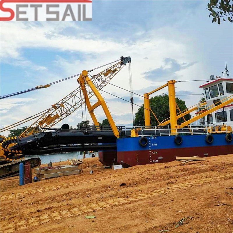 Cutter Suction Dredging Sand and Mud Boat with Underwater Pump