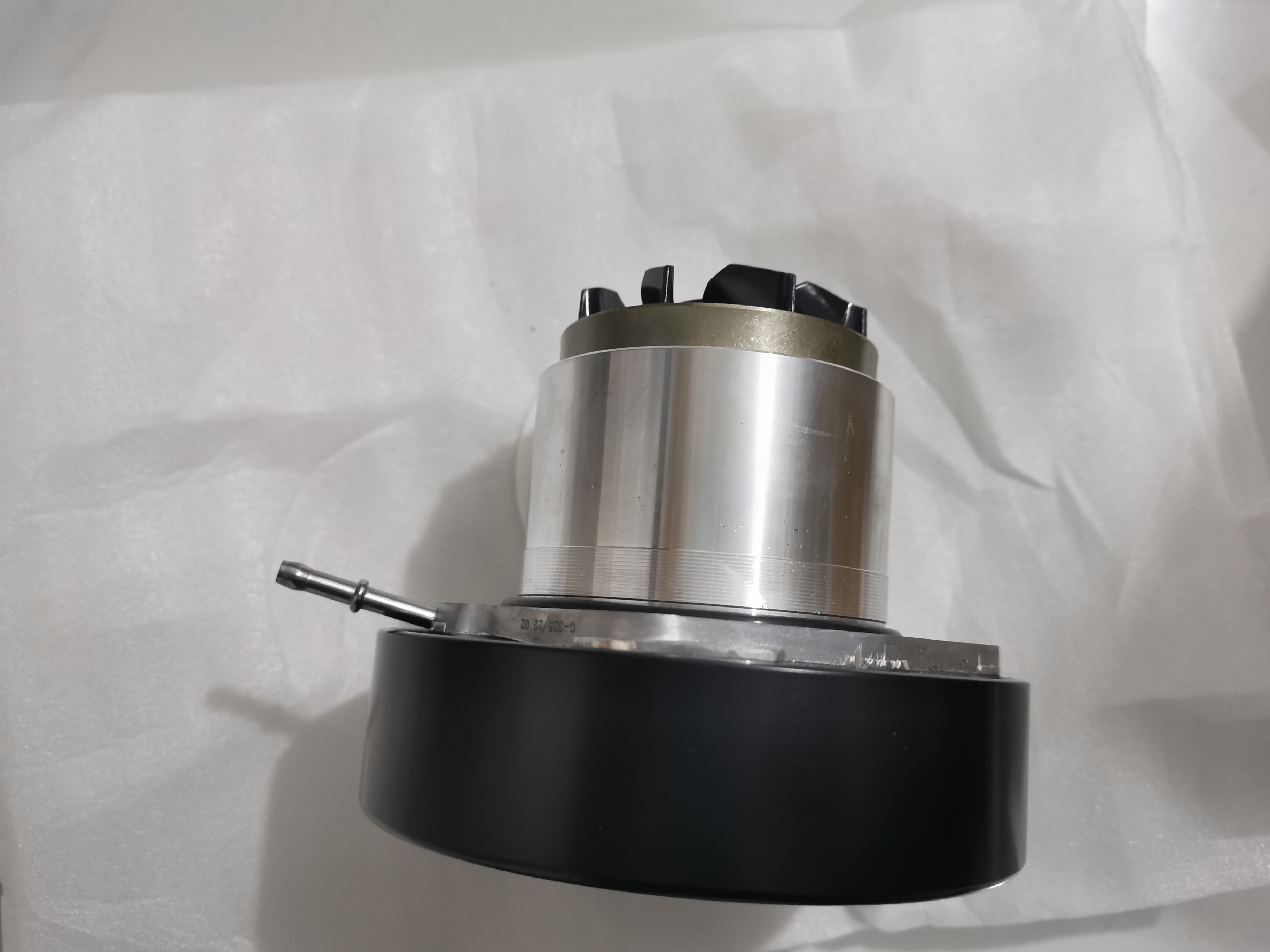 Porsche Cayenne Engine Water Pump 03H121008D 03H121008HX 95810603301