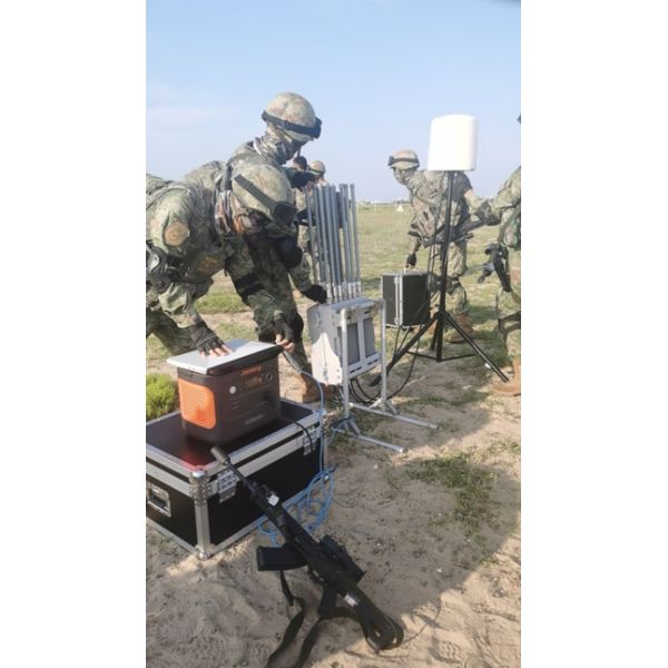 8 Band Anti Drone Module with Replaceable Battery and 1500-2000 Meter Jamming Range