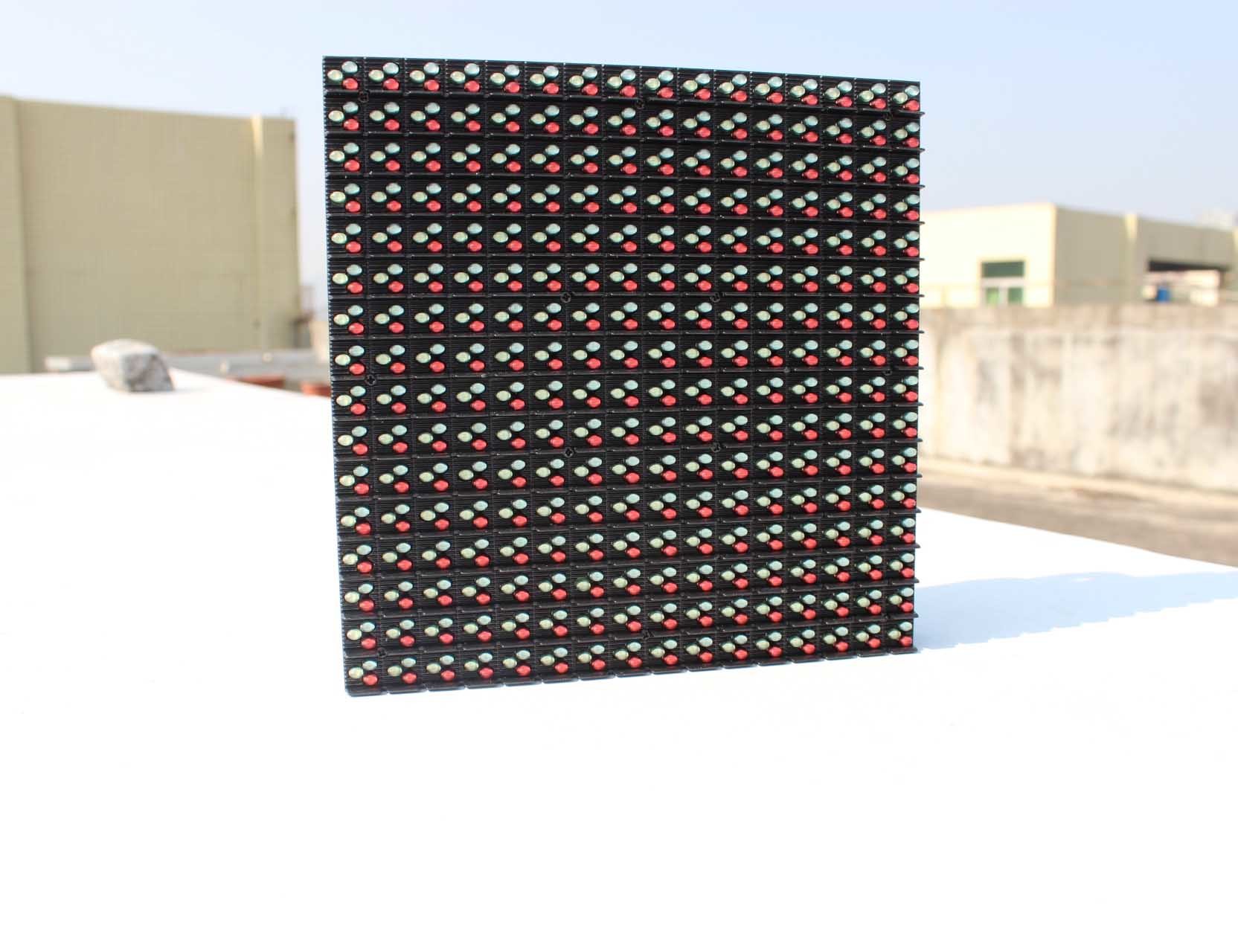 High Brightness P10 DIP 7500cd/㎡ Outdoor Full Color LED Display
