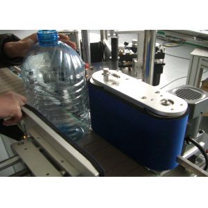 220V 50HZ Automatic Labeling Machine Customized Self Adhesive