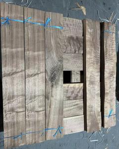 Wholesale Slice Cut American Walnut Veneer Natural C/D Grade Thick 1.2mm Flooring from china suppliers