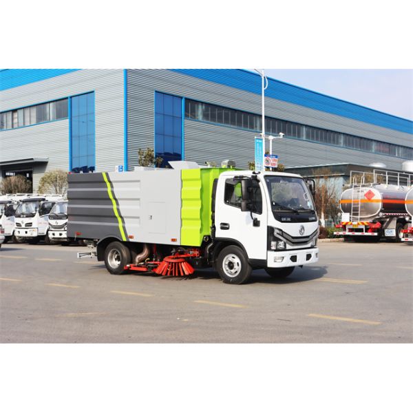 Mini Version 4X2 5CBM 8 CBM Diesel Vacuum Cleaner Sweeper With Suction Cup