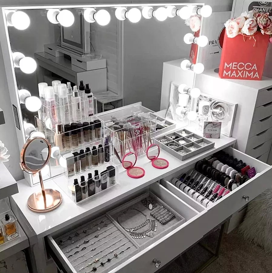 Modern Design Oak Makeup Table With Lighted Mirrored Dresser Vanity Desk And Storage