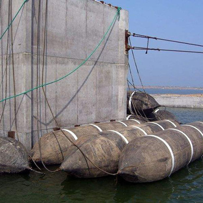 Natural Rubber Large Buoyancy Inflatable Marine Salvage Bags For Boat