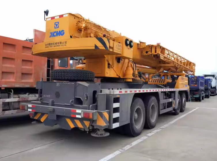 Good Condition Hydraulic Used All Terrain Cranes XCMG QY70K-I 70 Ton