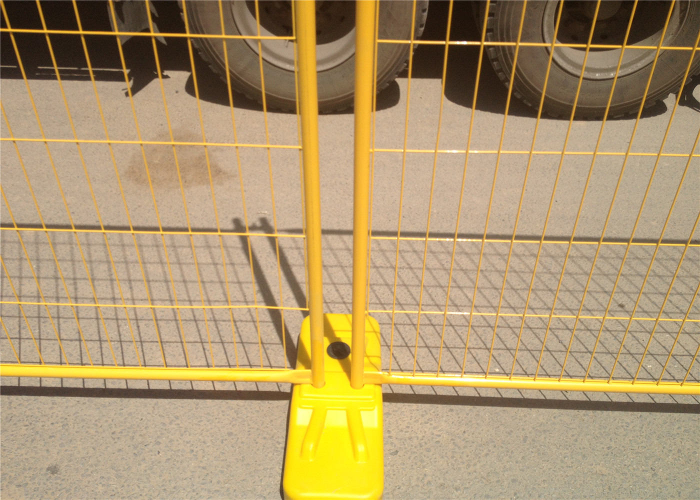 Neat Surface Construction Fence Panels Construction Barricade Fencing