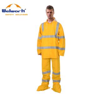 Wholesale Upgrade Your Fishing Gear with R102 PVC/Polyester/PVC Hooded Rain Suit All-Season Wear from china suppliers
