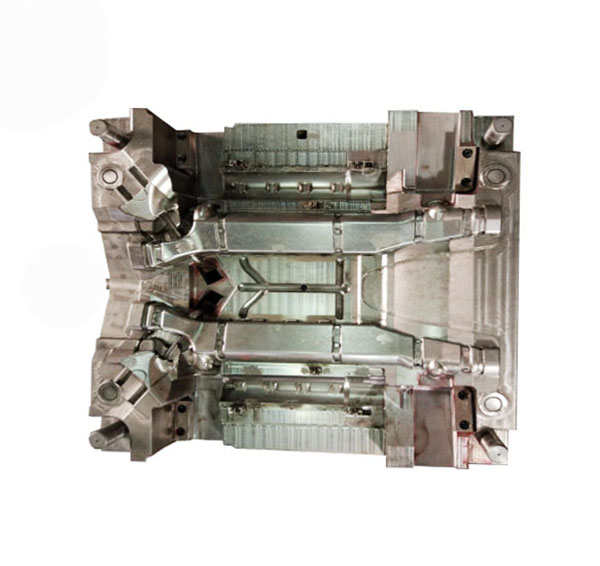 Professionally Produced Bumper Injection Mould Tool / Multi Cavity Mold