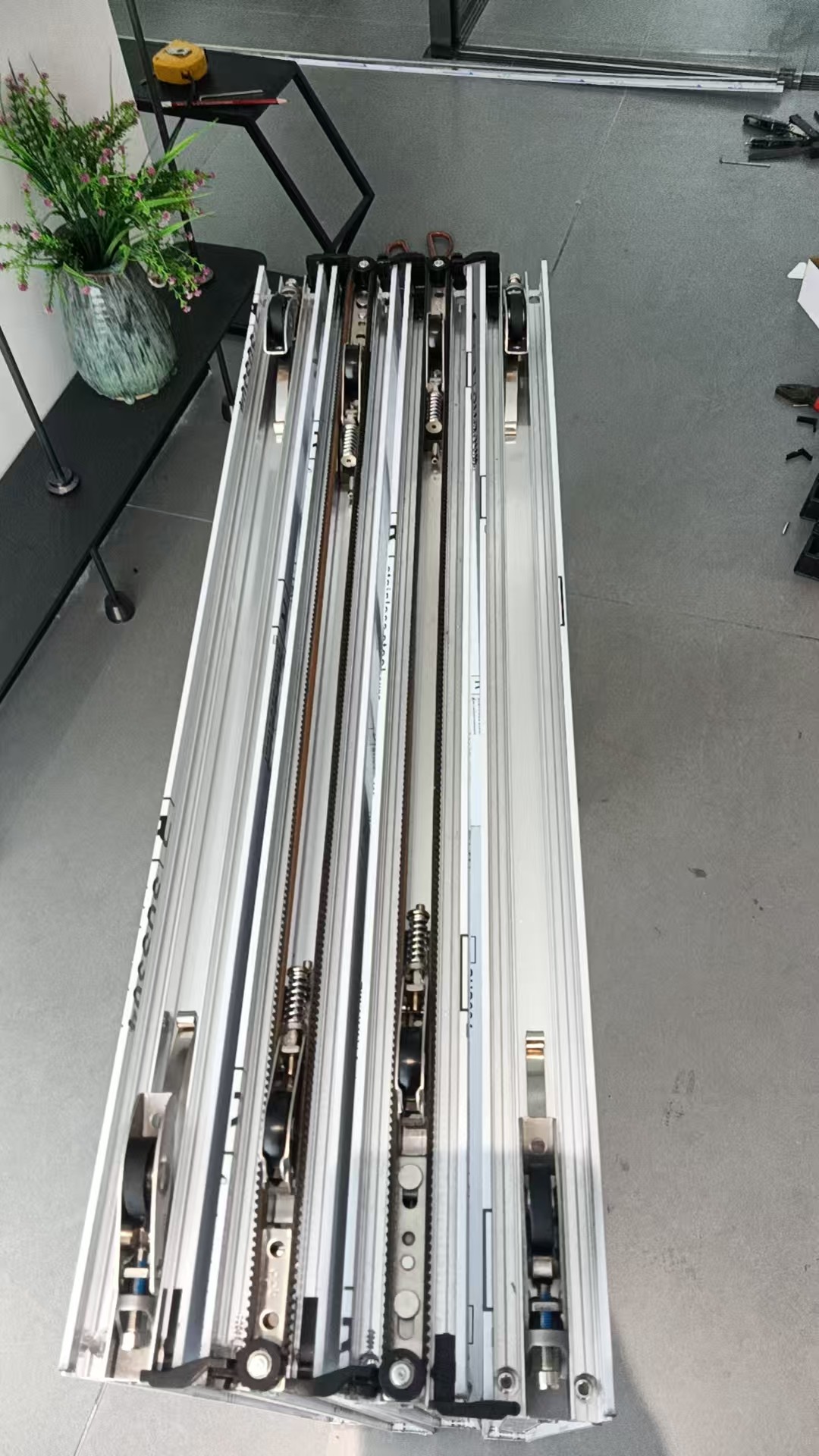 Kitchen Glass Aluminum Alloy Sliding Door Customizable Surface Finished