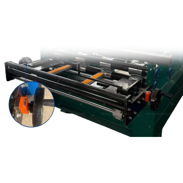 Ridge Cap Roll Forming Machine with 18 Forming Stations for 0.3-0.8mm Metal Roofs at 15-20m/min
