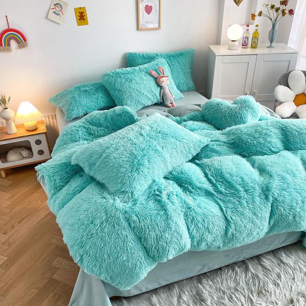 Hot Blue Luxury Shaggy Flanell Mink Velvet Bedding Set for All-Groups in Autumn