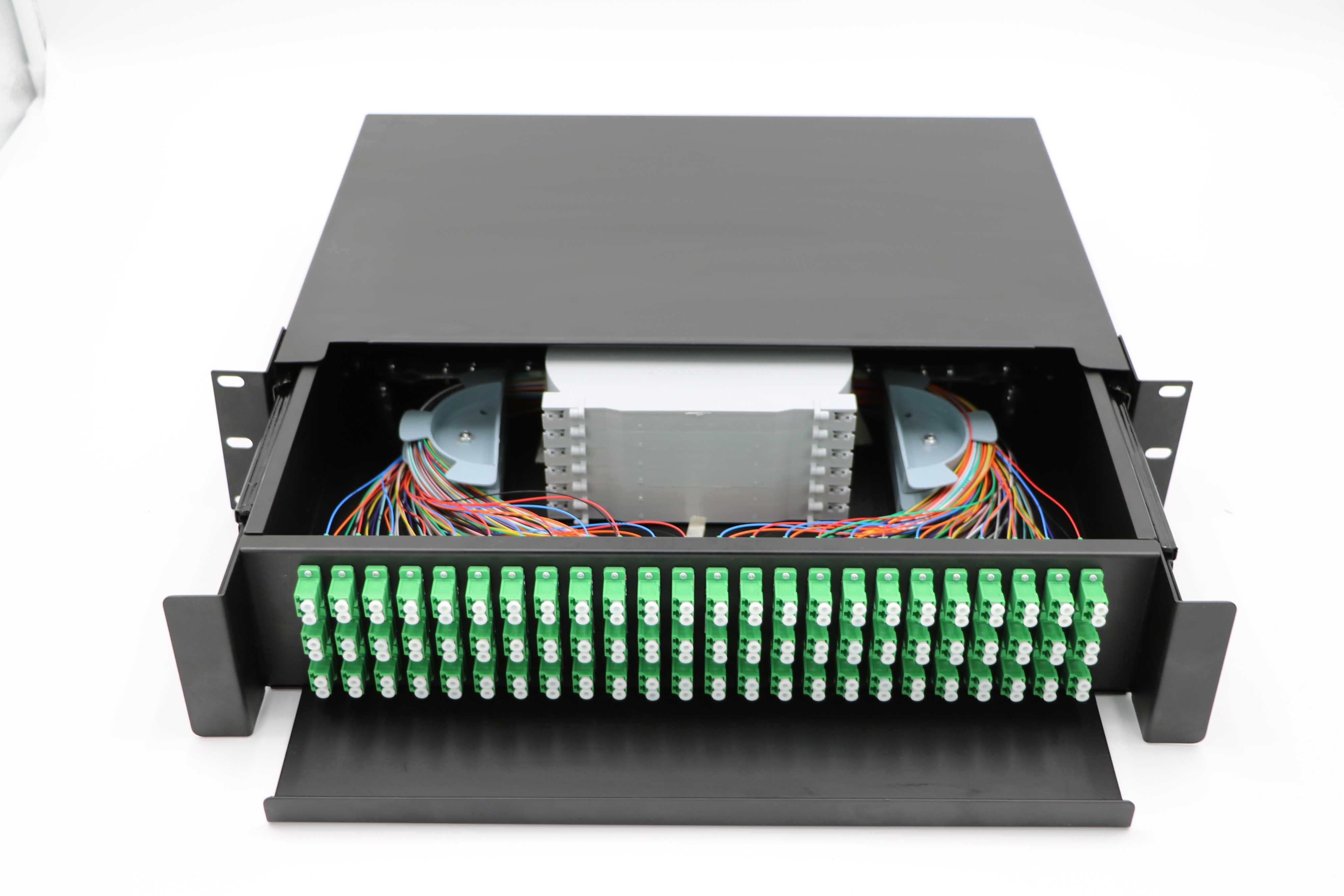 LC Type 2U Fiber Optical Patch Panel With Cold Rolled Steel Box