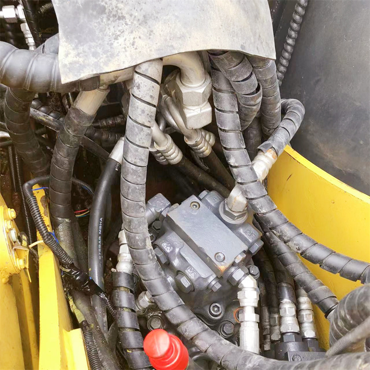 Good Health and Komatsu PC70-8 Mini Excavator with Moving Speed of 4.2 km/h in Shanghai
