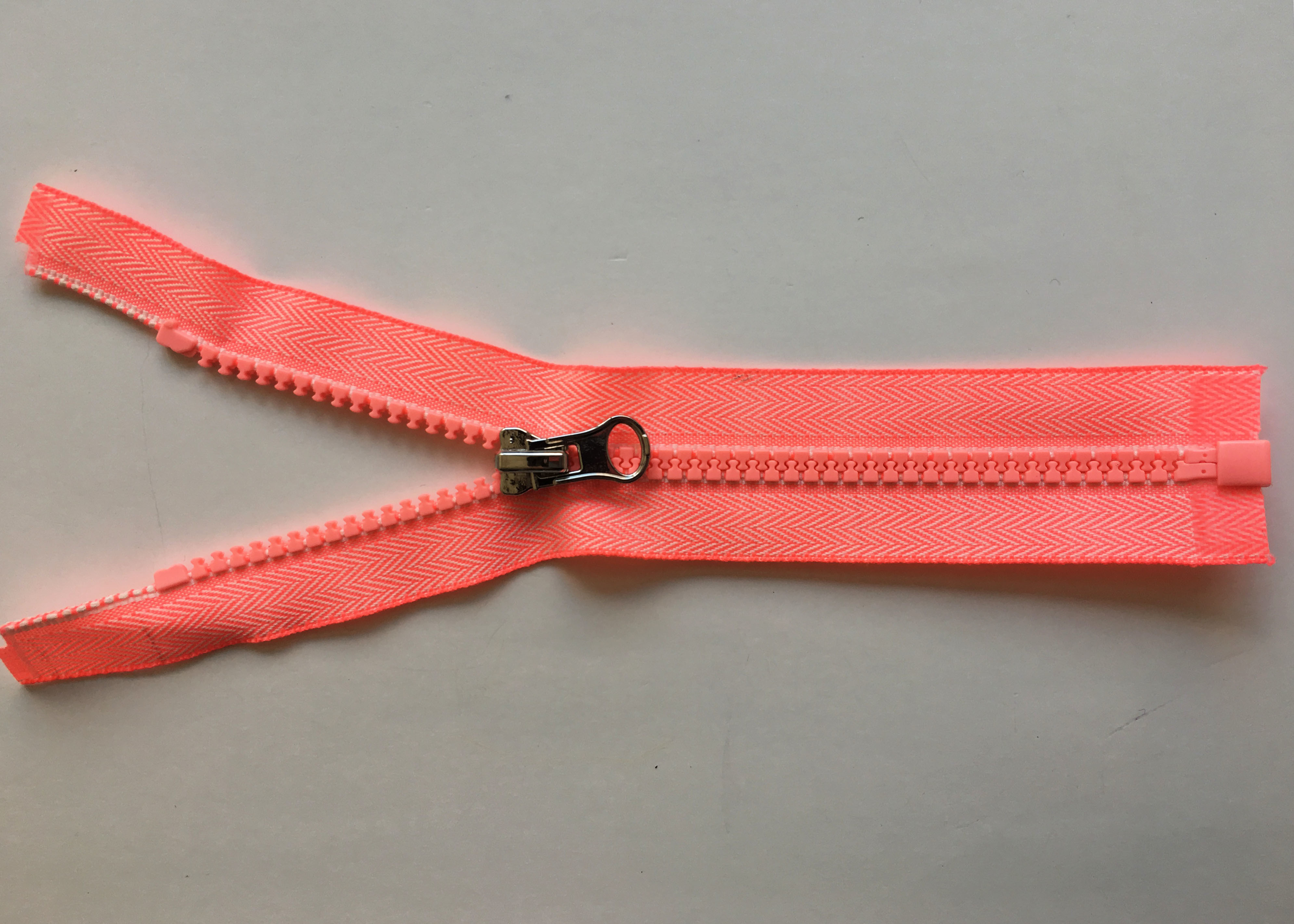 Colored Sewing Notions Zippers 7# nylon zipper close end with auto - lock slider painted