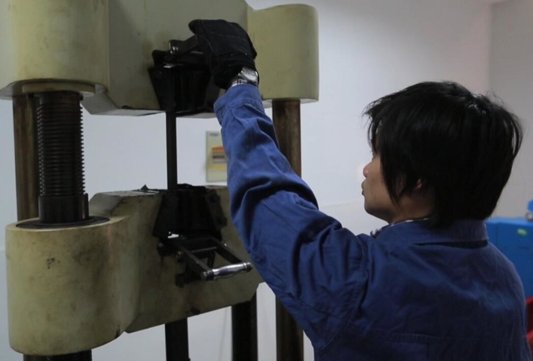 Hot Dip Galvanized Steel Power Pole , Electrical Transmission Poles 450 Dan Design Load
