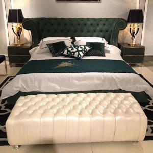Wholesale Rolled Headboard Luxury Modern King Size Bedroom Sets 1.7x2.2mm Bed Lit Cama from china suppliers