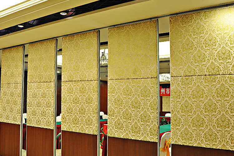 Folding Sound Proof Partition Wall / Movable Divider Walls Hotel Decorated