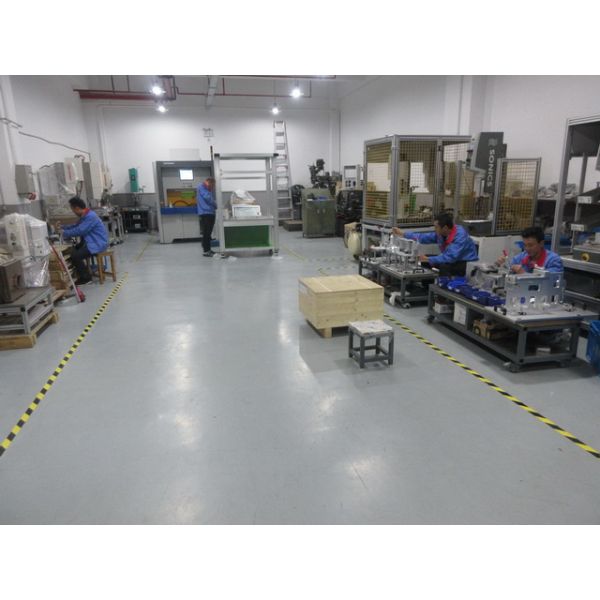 Horizontal Servo Hot Plate Welding Machine with 6000W Rated Capacity 380V Voltage and 15A Current for Plastic Welding