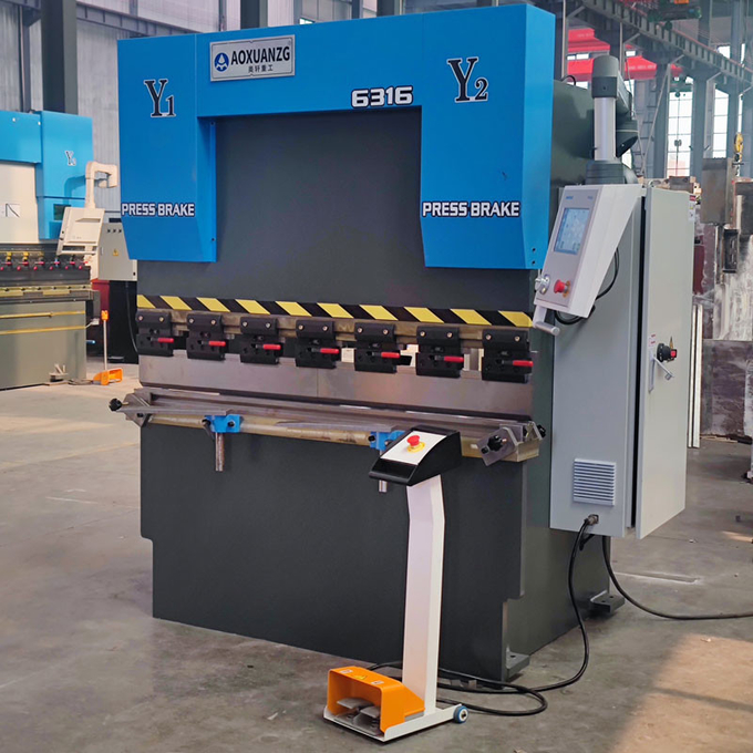 High Accuracy 63T Hydraulic Press Brake CNC Bending With TP10S