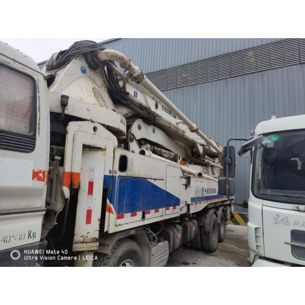 White Zoomlion 47m Second Hand Used Equipment for Stationary Pump Mobile Truck Pump